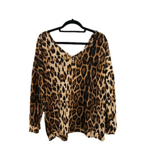 Women's Twist Back Leopard Top